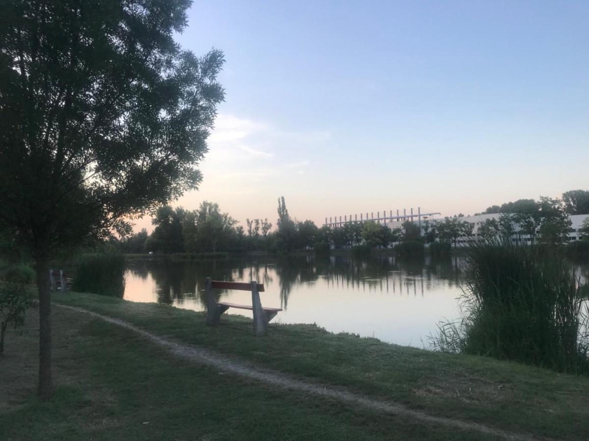 Sempre Étterem És Panzió Székesfehérvár Exterior foto